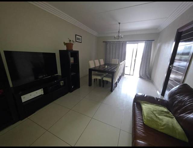 3 BEDROOM APARTMENT FOR SALE IN EVELEIGH